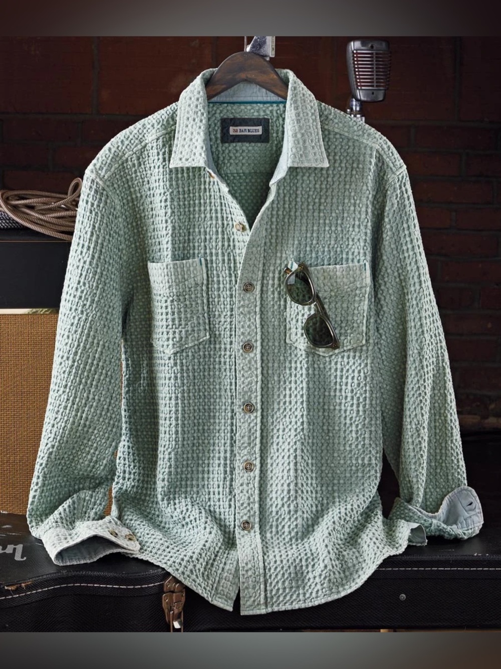 32 Bar Blues The More Cotton Shirt Men’s Size XL Waffle Woven 100% Cotton Beachy